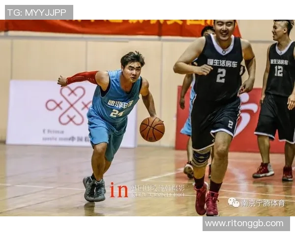 南京篮球队近期状态分析与表现评估探讨